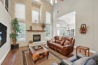 Building Photo - 2303 Chapelwood Dr