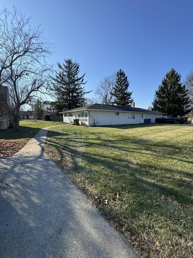 Foto del edificio - 601 Kenny Ln