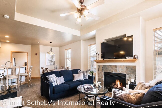 Building Photo - 1575 Fox Hollow Ln