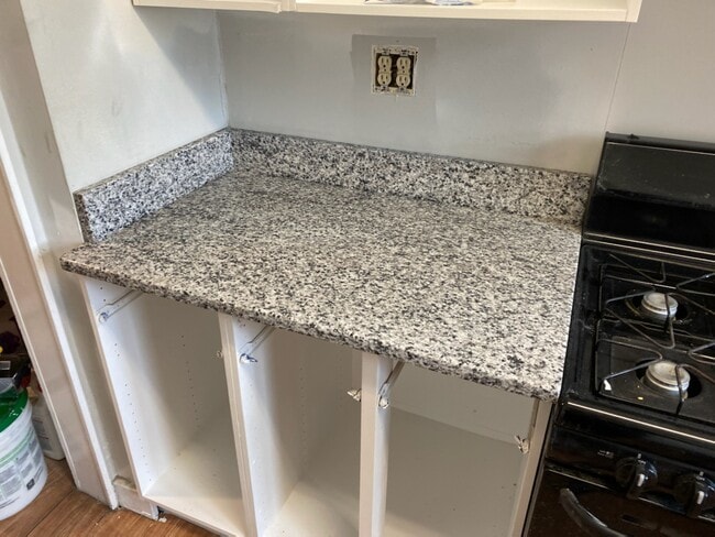 Brand New Granite Countertops - 4618 Mansion St