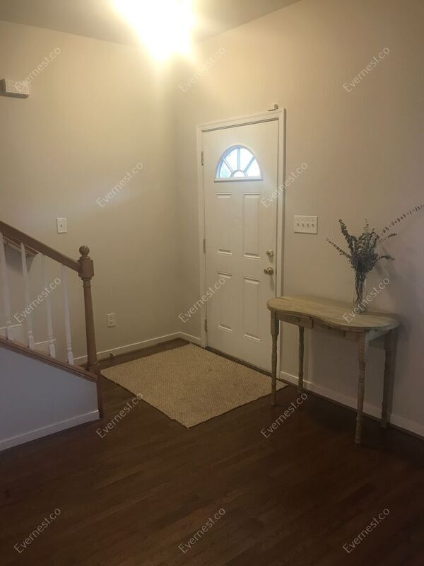 Foto del edificio - 1713 Everett St