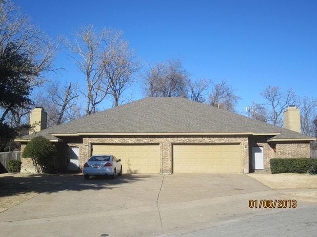 Building Photo - 12015-12037 Leisure Way