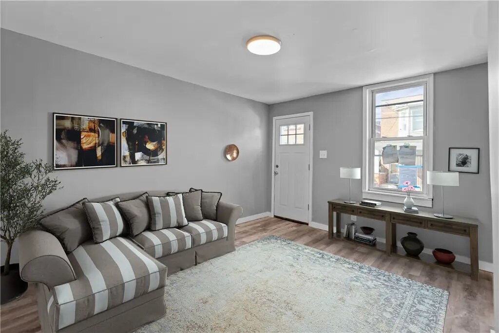 Foto principal - 363 44th St