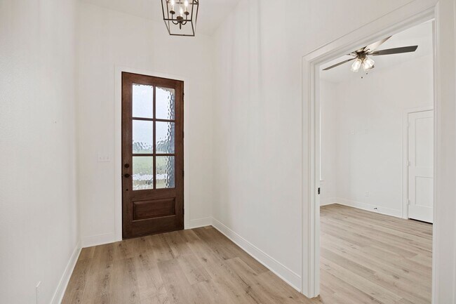 Foto del edificio - 4 bedroom in Flint! Only 2 years old!