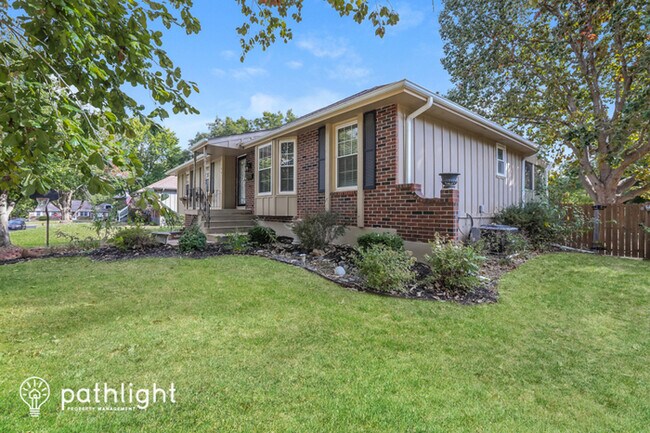 Foto del edificio - 109 N Murphy Drive, Raymore, MO, 64083