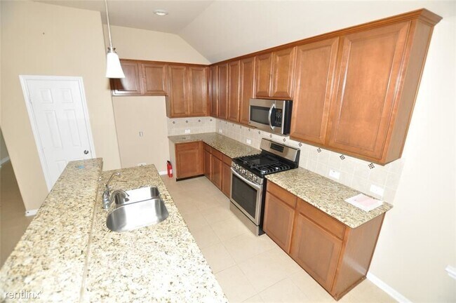 Building Photo - 4 br, 2 bath House - 21468 Rose Mill Driv