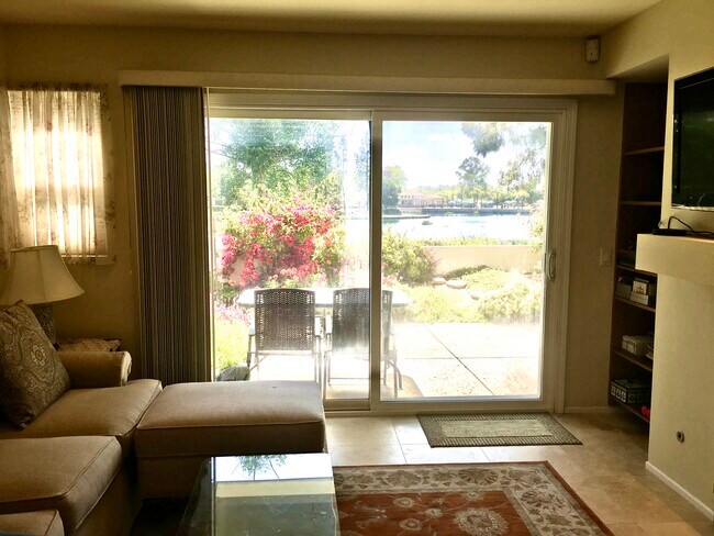 Building Photo - 49 Brisa Del Lago