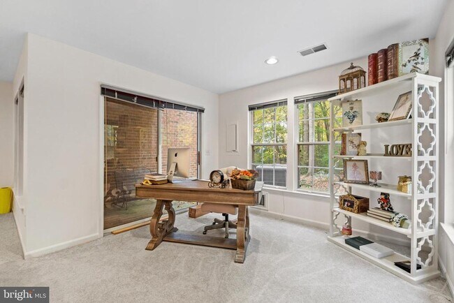Foto del edificio - 1468 Park Garden Ln
