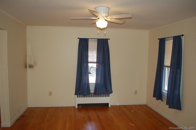 Building Photo - 146 Derby Ave