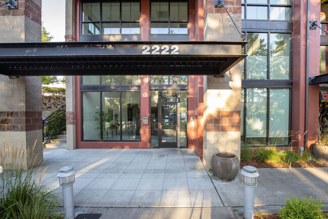 Foto del edificio - 2222 152nd Ave NE