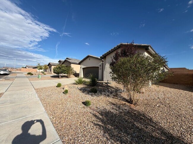 Foto del edificio - 3969 Kodiak Rd NE