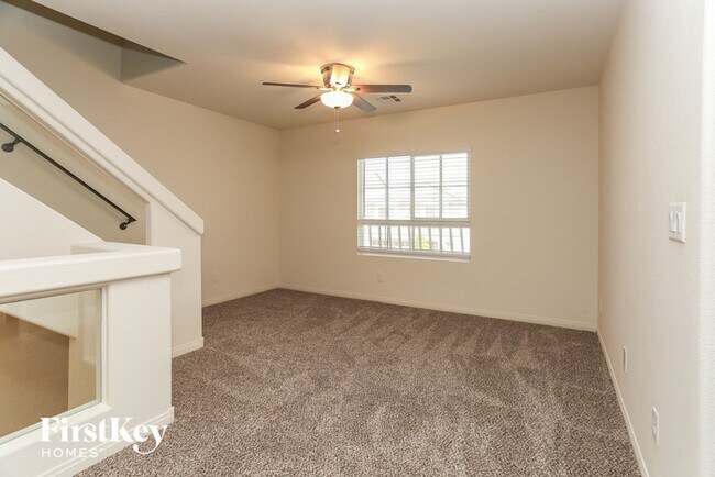 Foto del edificio - 9735 Morgan Creek Ct