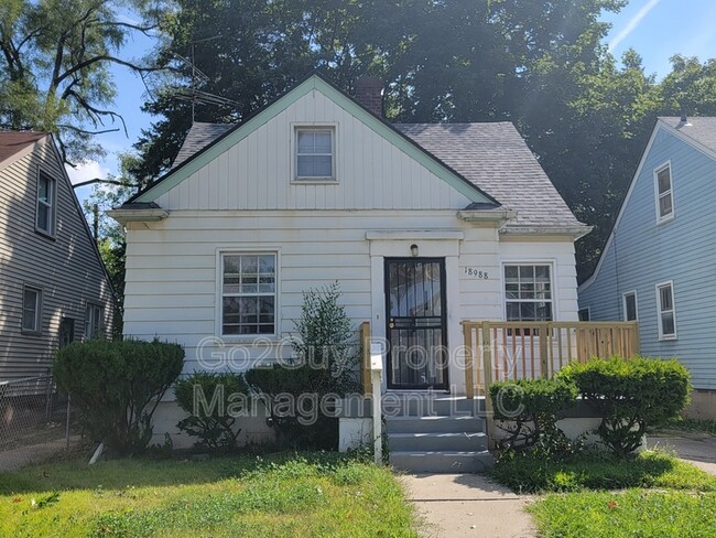 Building Photo - 18988 Woodbine St