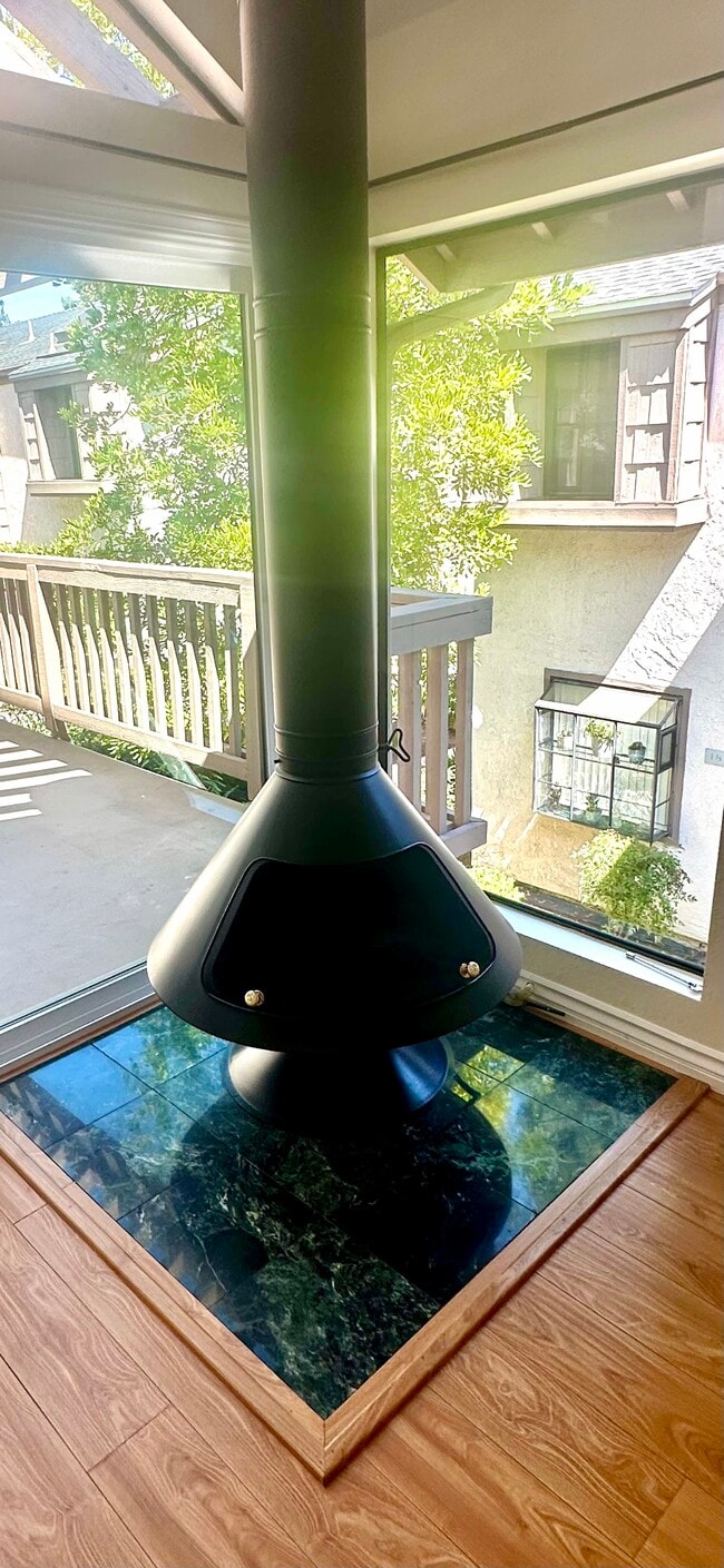 Gas fireplace - 26701 Quail Crk
