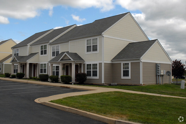 Building Photo - Village Court