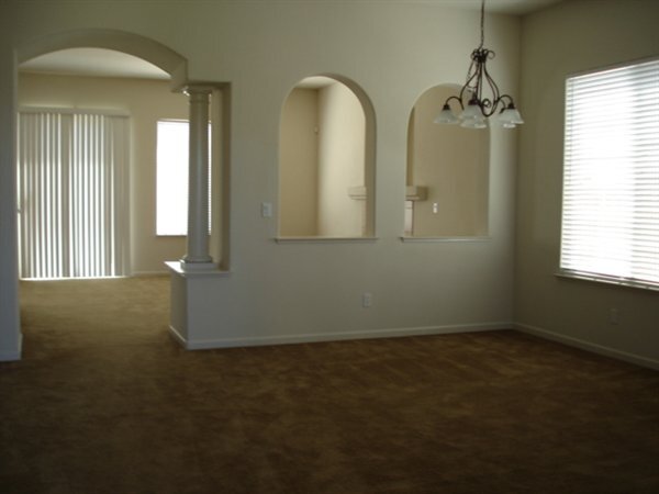 Building Photo - 634 Falling Rock Ct