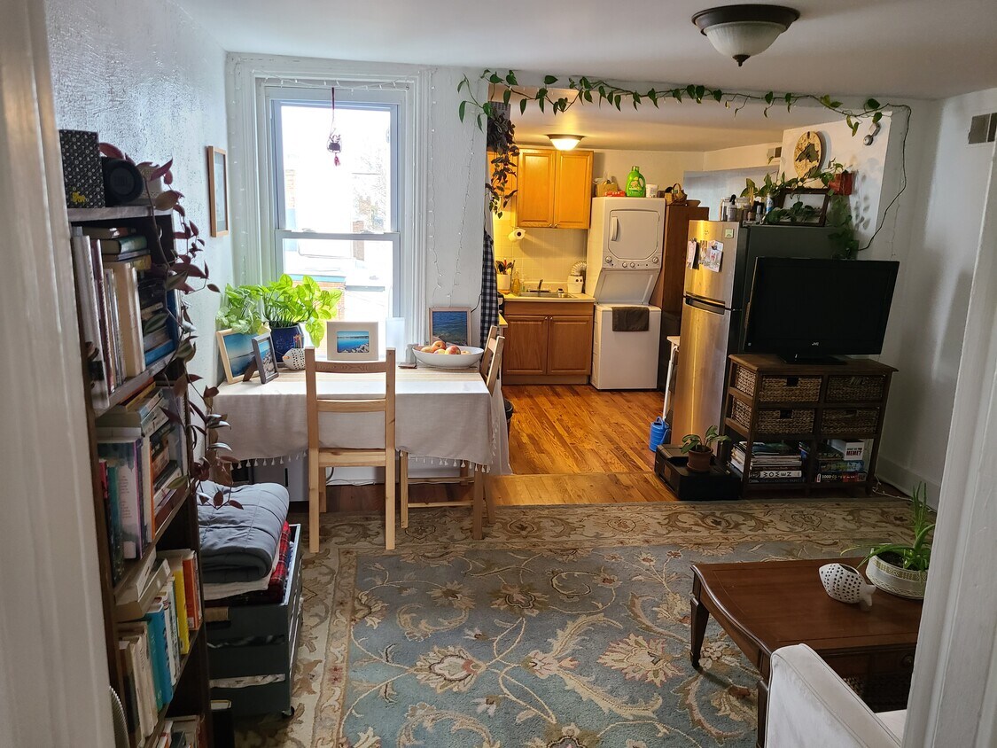 Kitchen and living room - 4040 baring street
