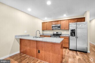 Building Photo - 134 S 46th St