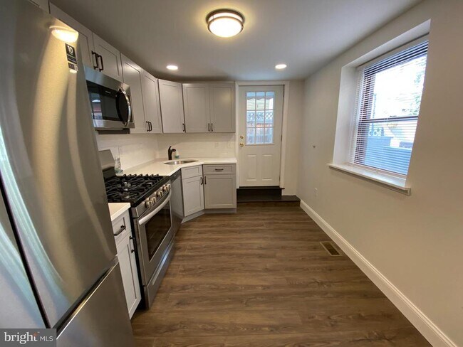 Foto del edificio - 121 Ellsworth St