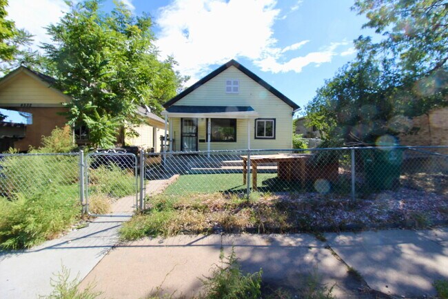 Building Photo - 4530 Clayton St