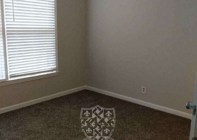 Foto del edificio - 736 Holder Dr