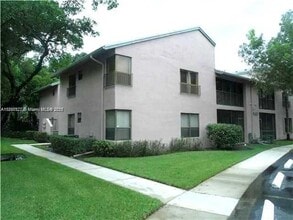 Building Photo - 3929 Carambola Cir N