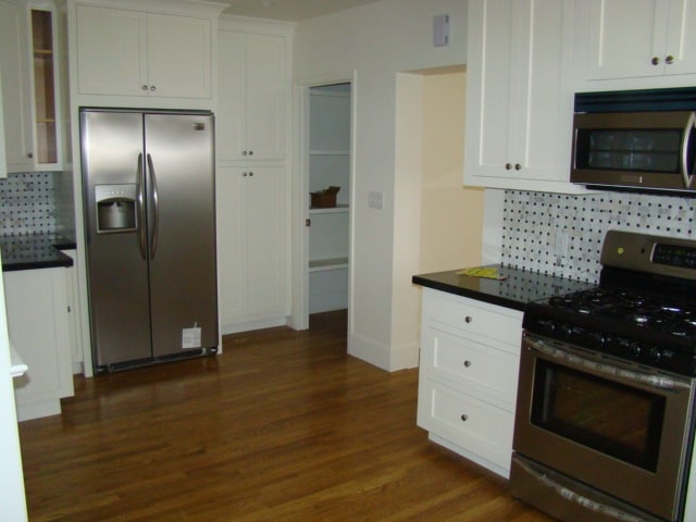 Kitchen - 543 S Hudson Ave