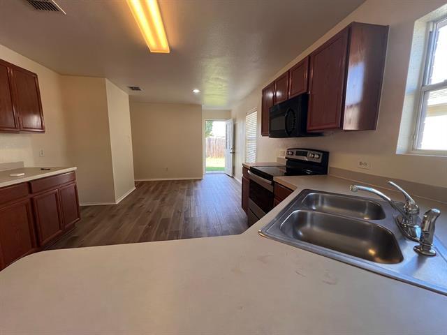 Building Photo - 8911 Valley River Dr