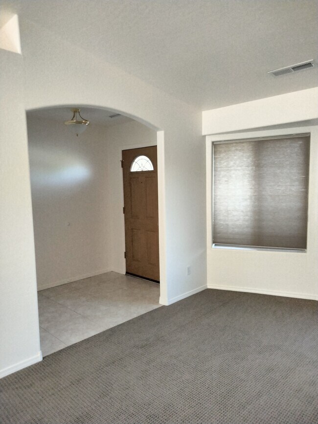 Foto del edificio - 5750 Columbine Rd