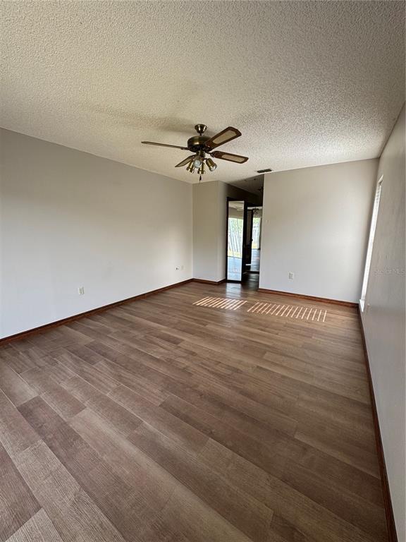 Foto del edificio - 151 Marion Oaks Ln