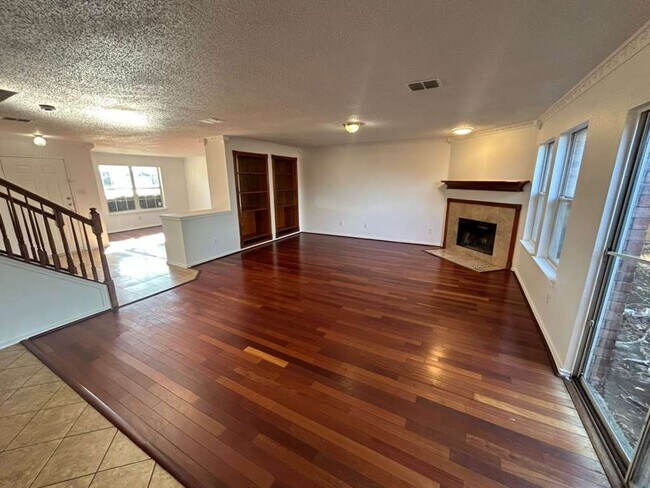 Building Photo - 1137 Beechwood Ln