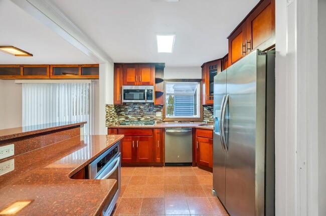 Building Photo - 11 Gardenia Ln