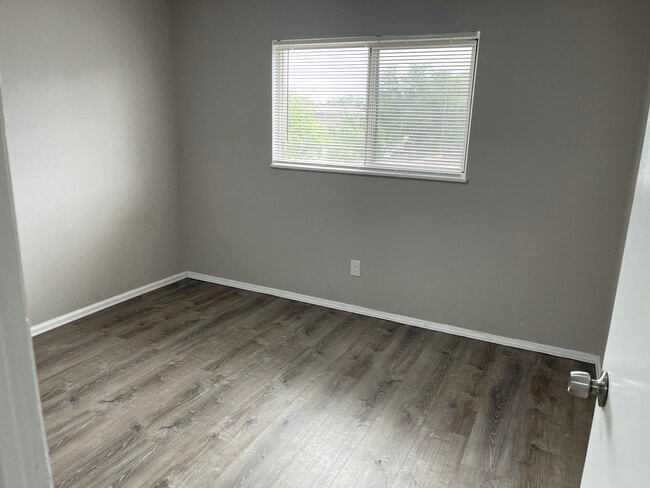Building Photo - 1003 Mazatlan Cir