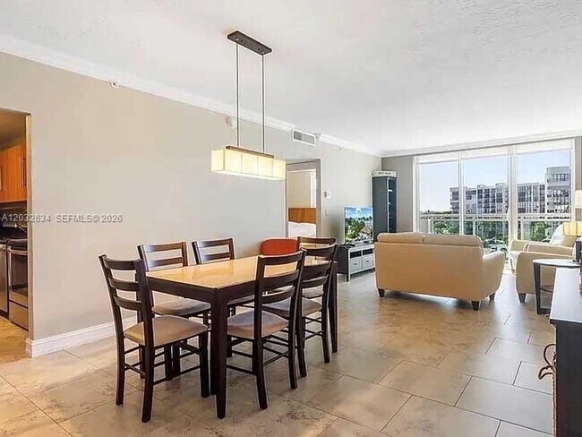 Foto del edificio - 3000 S Ocean Dr