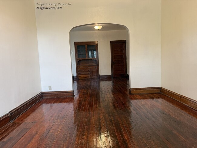 Sala de estar (toma alternativa): 2.º piso, 1514 West Balmoral Ave. - 1514 W Balmoral Ave