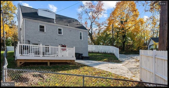 Back - 4614 Southern Ave SE