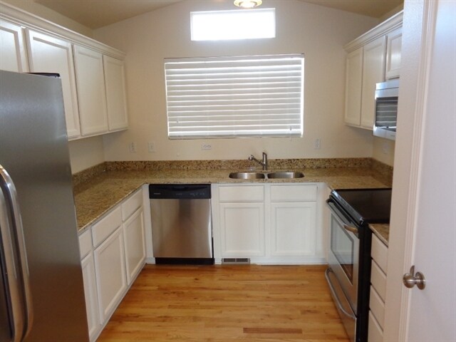 Building Photo - 14354 S Debrian Way