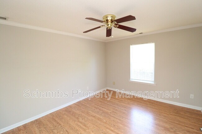 Foto del edificio - 217 Hartshorn Ct