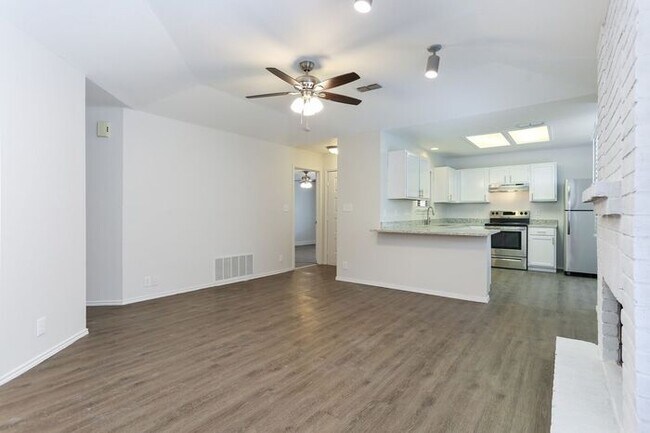 Building Photo - 6334 Candleview