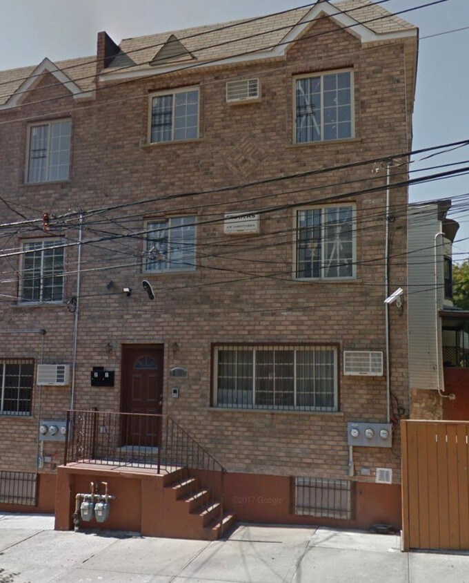 1295 Chisholm St, Bronx, NY 10459 Townhome Rentals in Bronx NY
