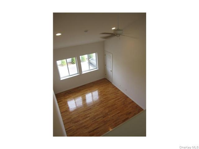 Foto del edificio - 25 College Ave