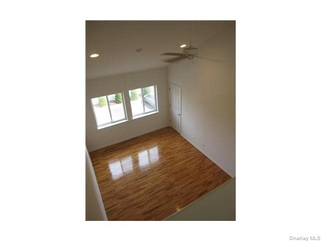 Building Photo - 25 College Ave