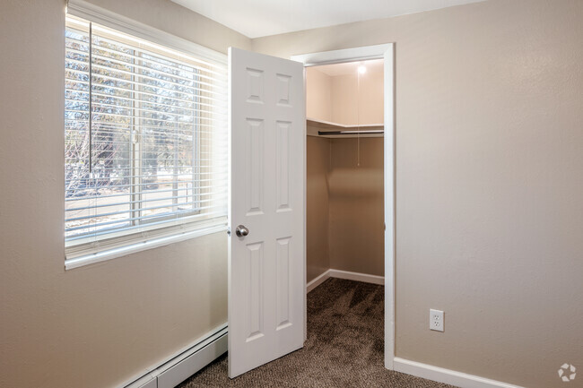 2BR, 1BA - 650SF - Bedroom Closet - 835s