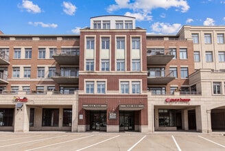 Building Photo - 120 N Northwest Hwy
