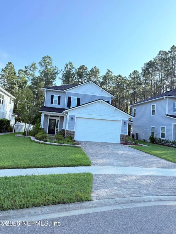 Foto del edificio - 323 Holly Forest Dr