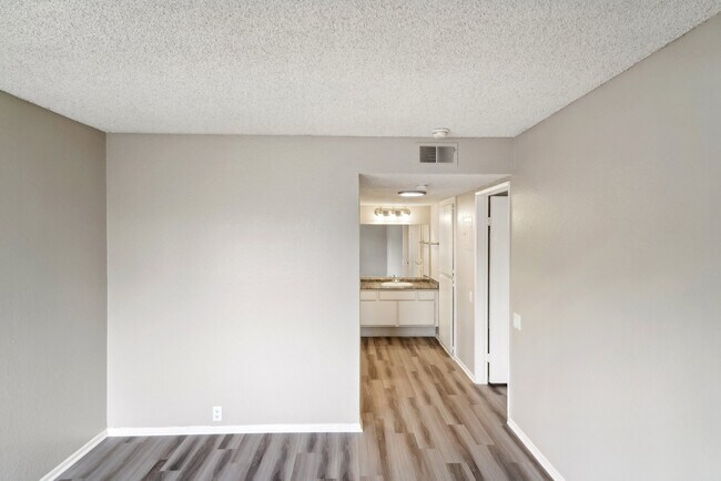 Building Photo - Crown Point Apartments