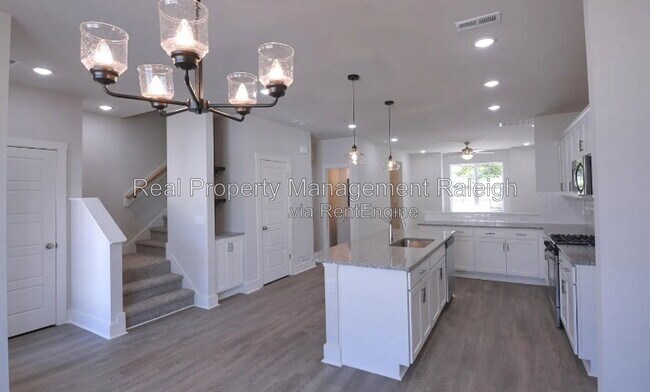 Foto del edificio - 802 Laurel Gate Dr