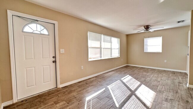 Foto del edificio - 3830 Highland Ave
