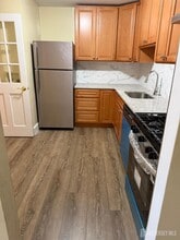 Building Photo - 434 College Dr