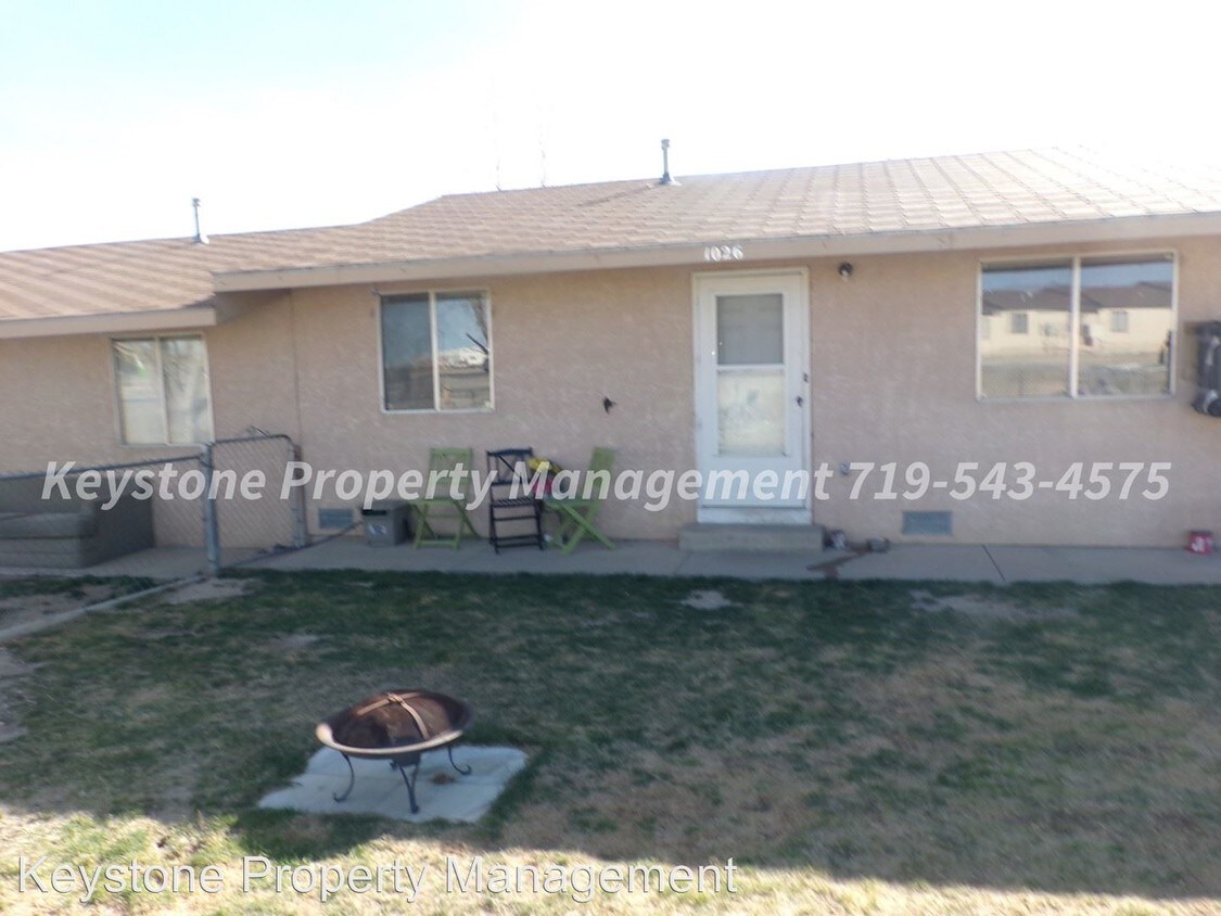 Primary Photo - 1026 E Mallon Dr